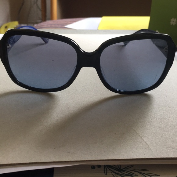 Coach women’s sunglasses - Picture 5 of 5
